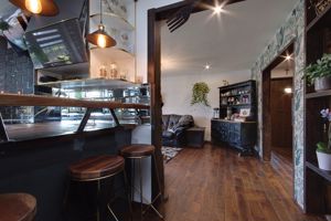 Lounge into Kitchen/Diner- click for photo gallery